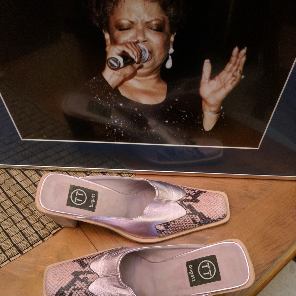 Lady shoes.